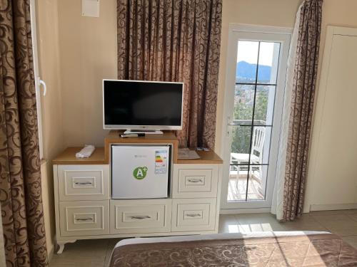 Classic Double Room with Sea View