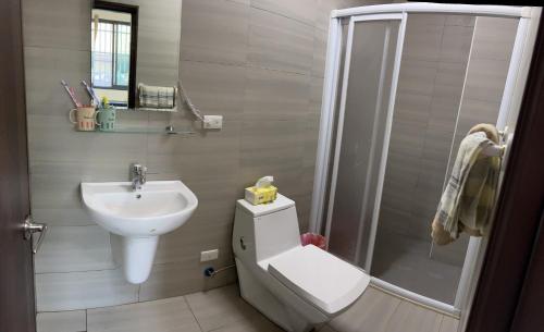 Bathroom, 大富住宿 in Changhua