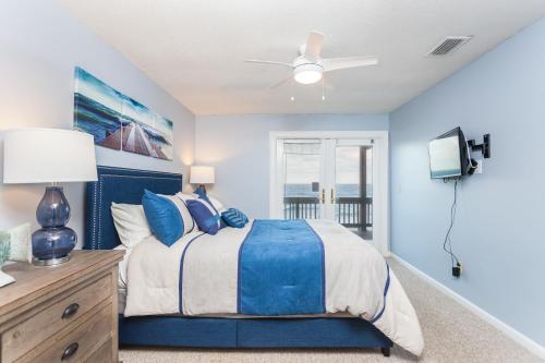 Napping Turtle 3 Bedrooms Ocean Front Sleeps 9 Wireless Internet - image 11