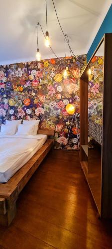 Paradiso Perduto Private Apartment by Weinkeller - image 5