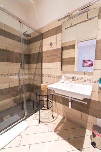 Rome Central Rooms - image 6