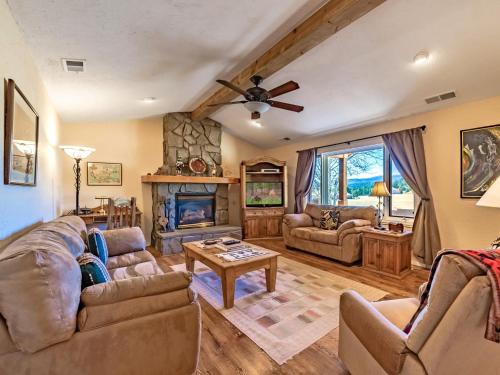 B&B Ruidoso - DB Mountain, 2 Bedrooms, Firepit, WiFi, Jetted Tub, Fenced Yard, Sleeps 6 - Bed and Breakfast Ruidoso