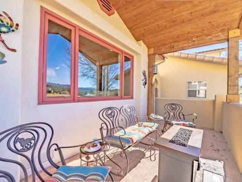 DB Mountain 2 Bedrooms Firepit WiFi Jetted Tub Fenced Yard Sleeps 6 - image 6