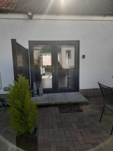 Dalgety Bay Luxury Studio Apartment in Saint Davids