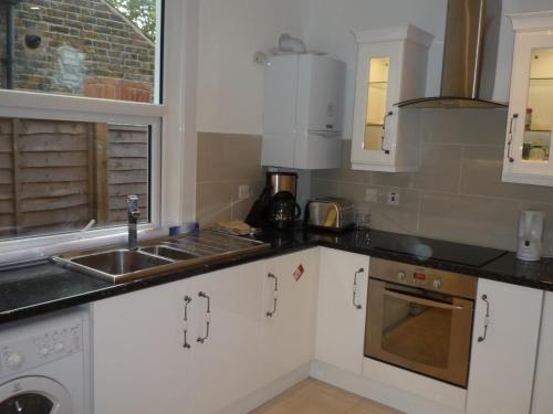 Picture of Boundary Road, 1 Bedroom & 2 Bedroom Flats