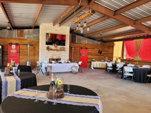 Vista exterior, Al's Hideaway Cabin and RV Space, LLC in Lakehills (TX)