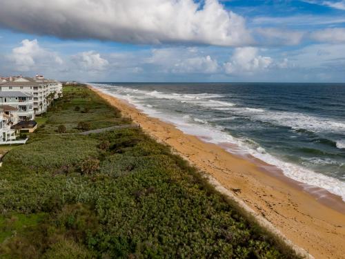 734 Cinnamon Beach, 3 Bedroom, Sleeps 8, Ocean Front, 2 Pools