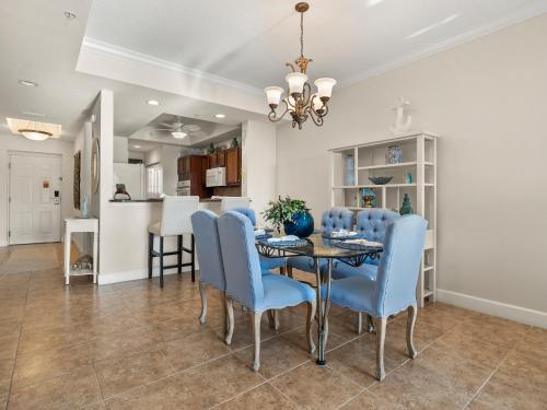 Yacht Harbor 475 2 Bedrooms WIFI Views Sleeps 6 - image 10