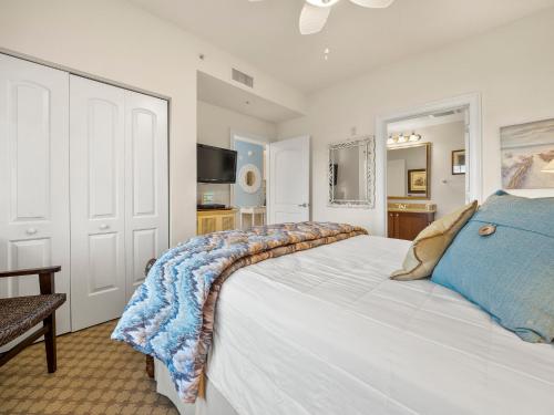 Yacht Harbor 475 2 Bedrooms WIFI Views Sleeps 6 - image 10