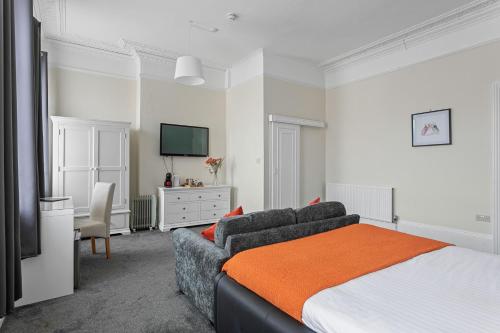 The Belmont - image 7