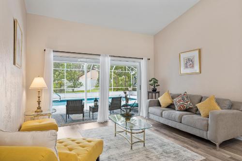 Palm Villa 4 Bedroom Private Pool Screened Lanai Washer Dryer Sleeps 7 - image 10