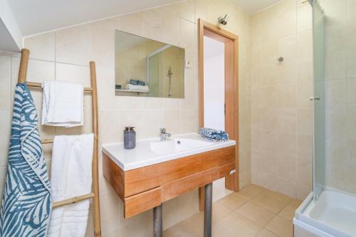 Luka's SEA View Terrace & Steps from the Beach apartment