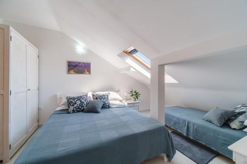 Luka's SEA View Terrace & Steps from the Beach apartment