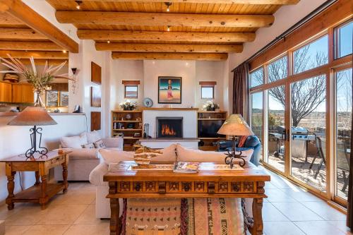 Bishop's Villa K, 3 Bedrooms, Pool Access, Fireplace, Wi-Fi, Sleeps 6 - Apartment - Santa Fe