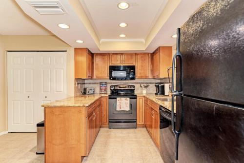 Village des Pins 3645 2 Bedrooms Pool Access WiFi Hot Tub Sleeps 4 - image 11