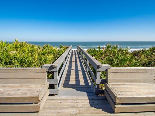 Ponte Vedra Blvd 2353 4 Bedroom Sleeps 15 Beach Front Wrap-Around Deck - image 4