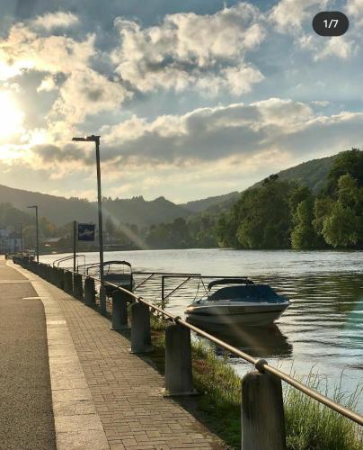 Escale Chambre d'hôtes Au coeur du vieux Profondeville entre Namur et Dinant