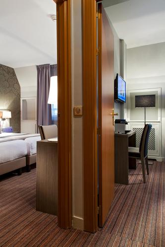 Timhotel Opéra Blanche Fontaine - image 8