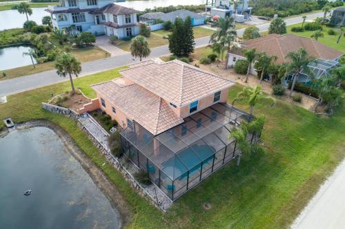Sunshine Beach 3 Bedrooms Private Pool WiFi Pet Friendly Sleeps 8 - image 8