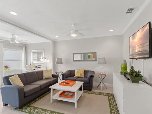 Vista Hermosa 189, Wireless Internet, 2 Bedrooms, Pool, Sleeps 6 in Sarasota, USA