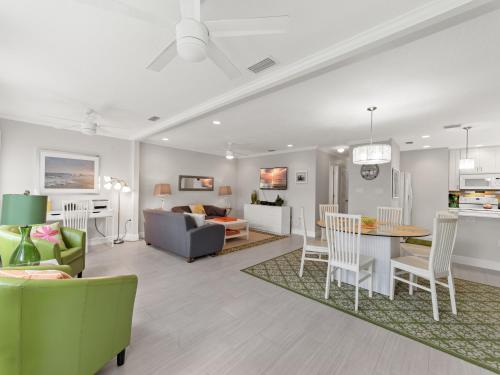 Vista Hermosa 189, Wireless Internet, 2 Bedrooms, Pool, Sleeps 6 in Sarasota, USA