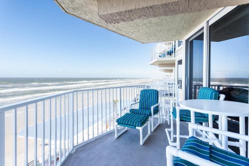 . Shores Club 505, 2 Bedrooms, 5th Floor, Oceanfront, Sleeps 5