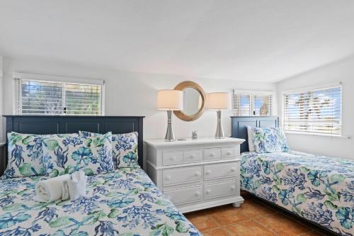 Gulf Pearl 2 Bedrooms Beach Front Gas Grill Sleeps 7 - image 8