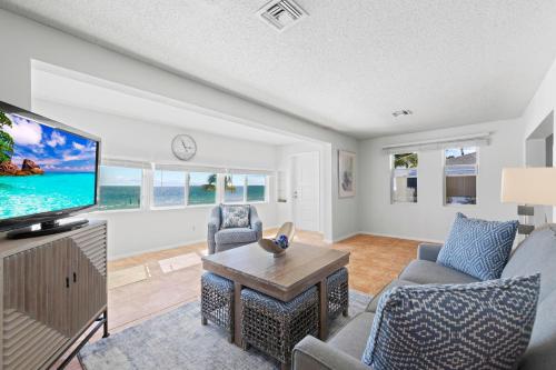 Gulf Pearl 2 Bedrooms Beach Front Gas Grill Sleeps 7 - image 10