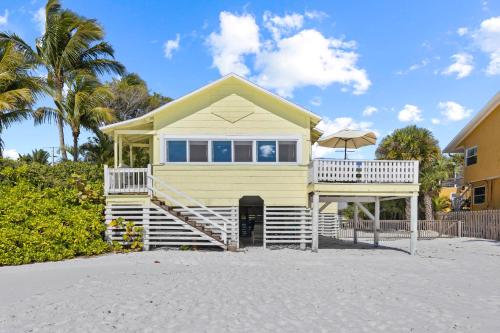 Gulf Pearl 2 Bedrooms Beach Front Gas Grill Sleeps 7 - image 12