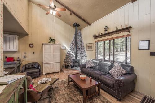 Fox Hollow Condo #35, 2 Bedrooms, Sleeps 4, Decks, Washer and Dryer - Apartment - Ruidoso