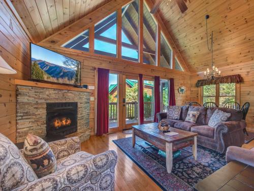 Endless View 3 Bedrooms Pool Access Pool Table Free WiFi Sleeps 10 - image 2