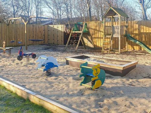 Four-Bedroom Holiday home in Vinderup 2 - image 10