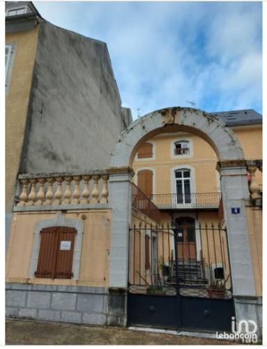 Petit studio, plein centre ville, grande terrasse