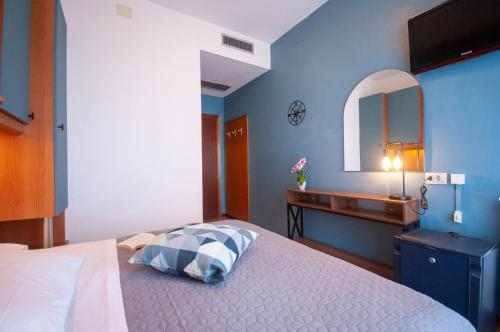 Hotel Crystal - image 3