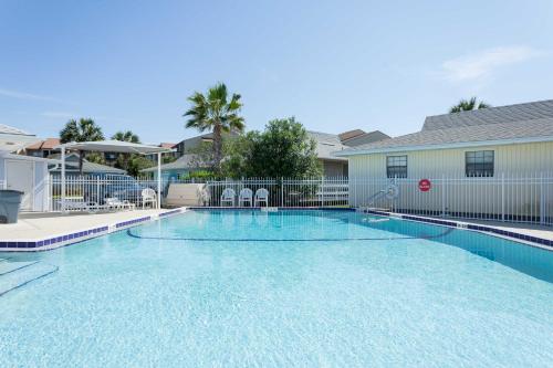 Sea Urchin 39 2 Bedrooms Pet Friendly Surf Crest Village Sleeps 4 - image 6