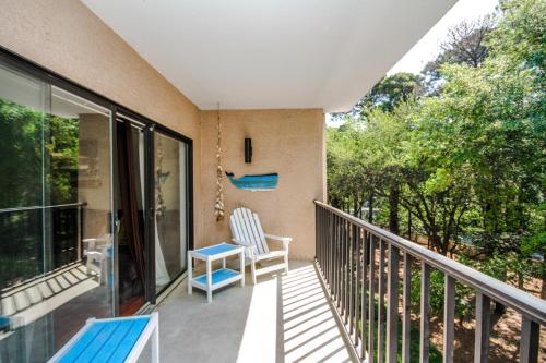 Village House 303 2 Bedrooms Sleeps 6 Elevator - image 2