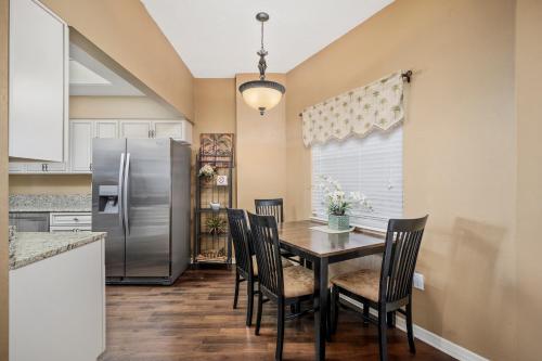 Surf Club I 1403 2 Bedrooms Sleeps 6 4th Floor Ocean Front Pool WiFi - image 8