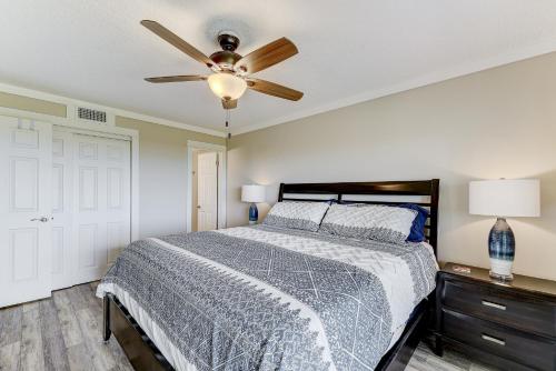 Island South 7 2 Bedrooms Ocean Front Pool Sleeps 6 WiFi - image 11