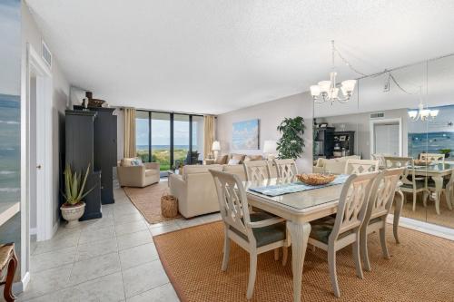 Barefoot Trace 115 2 Bedrooms Sleeps 6 Ocean Front Pool WiFi - image 8