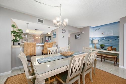 Barefoot Trace 115 2 Bedrooms Sleeps 6 Ocean Front Pool WiFi - image 12
