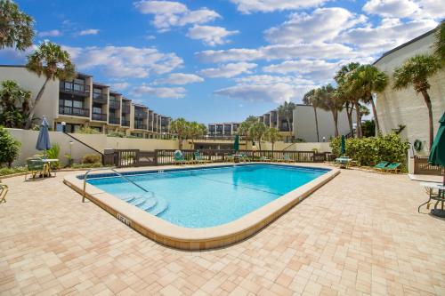 Island House E 225 2 Bedrooms Sleeps 4 Ocean View Pool Tennis WiFi - image 11