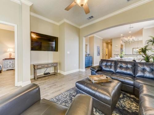 221 Cinnamon Beach 3BR 3BA Corner Pools Gym Spa Sleeps 8 - image 12