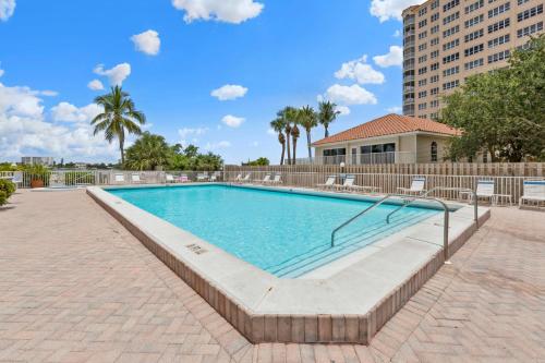 Lovers Key Beach Club 301 1 Bedroom Beach Front Pool Sleeps 4 - main image