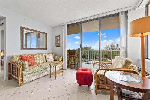Lovers Key Beach Club 301 1 Bedroom Beach Front Pool Sleeps 4 - image 7