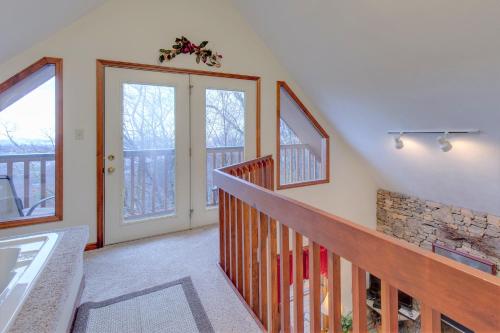Bear Trails 2 Bedrooms Pool Access Fireplace Hot Tub WiFi Sleeps 6 - image 13
