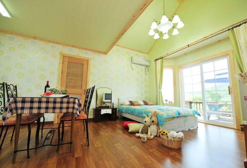 room detail thumbnail 0