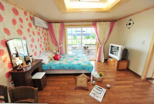 room detail thumbnail 0
