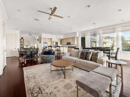 Sea Star Palace, 6 Bedroom, Sleeps 12, Ocean View, Cinnamon Beach, Private Pool in Palm Coast, USA
