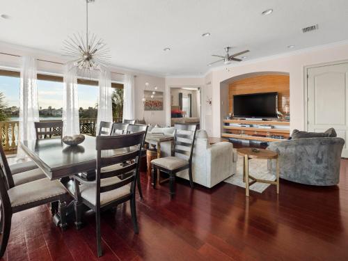 Sea Star Palace, 6 Bedroom, Sleeps 12, Ocean View, Cinnamon Beach, Private Pool in Palm Coast, USA