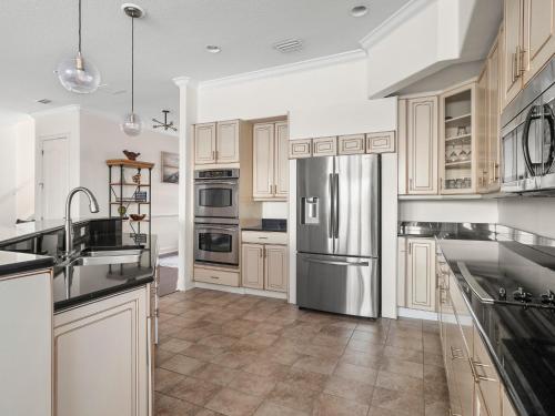 Sea Star Palace, 6 Bedroom, Sleeps 12, Ocean View, Cinnamon Beach, Private Pool in Palm Coast, USA